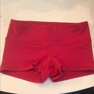 Lululemon 2” Wunder Short